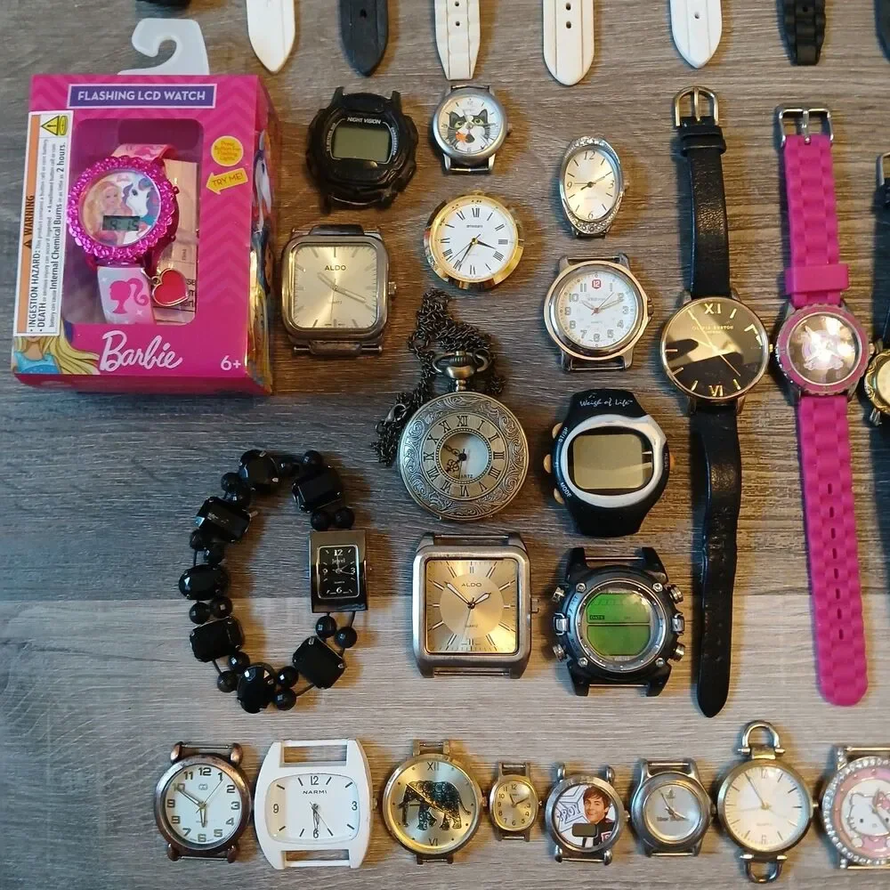 Huge Watch Lot of 45+ Mixed Brands Vintage & Modern Parts/Repair Untested-Box E2